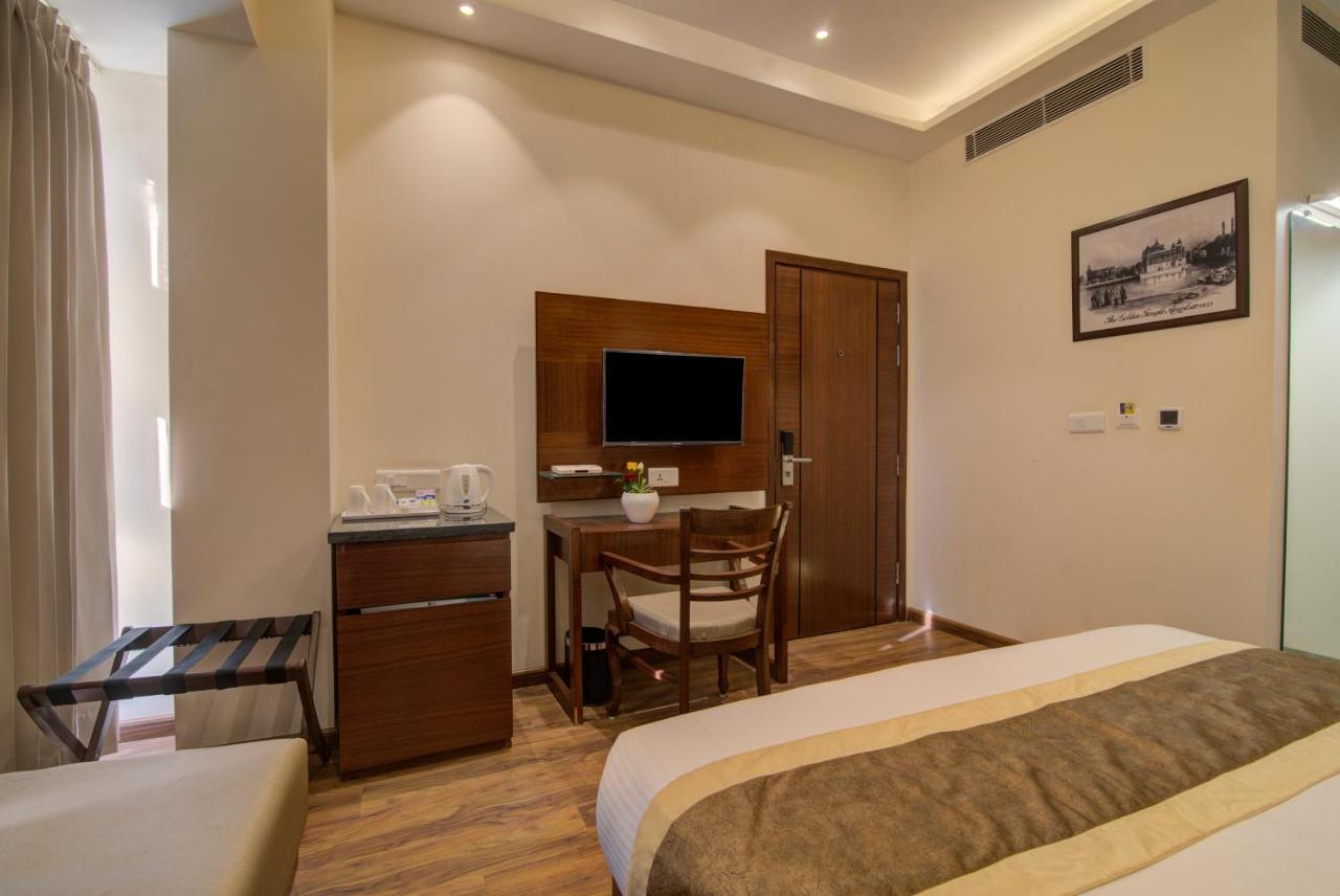Amritara Sadka Amritsar Hotel Ngoại thất bức ảnh